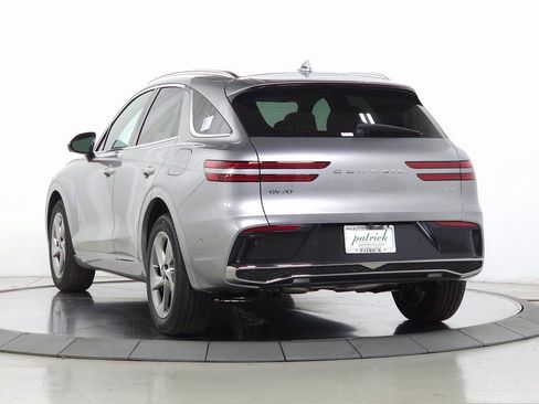 Used 2026 Genesis GV70 2.5T Advanced AWD/4WD image 6