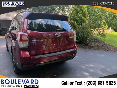 Used 2018 Subaru Forester 2.5i Limited AWD/4WD image 6