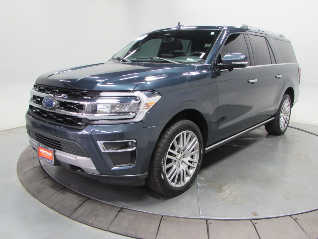 Used 2023 Ford Expedition Max Limited AWD/4WD image 3