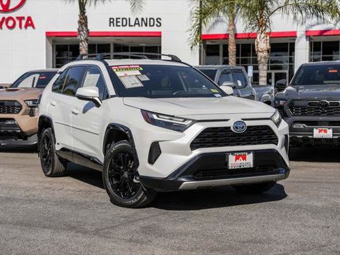 Certified 2023 Toyota RAV4 SE image 1