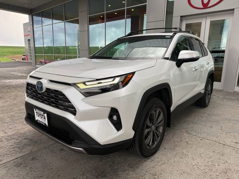 Used 2023 Toyota RAV4 Limited w/ Limited Grade Weather Package AWD/4WD image 4