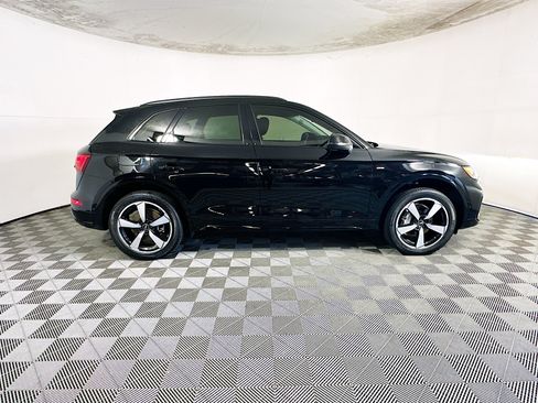 Used 2023 Audi Q5 2.0T Prestige w/ Prestige Package AWD/4WD image 2