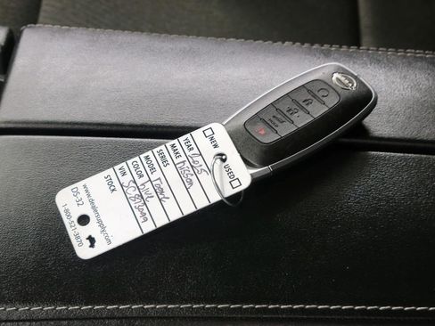 Certified 2025 Nissan Rogue SV AWD/4WD image 59