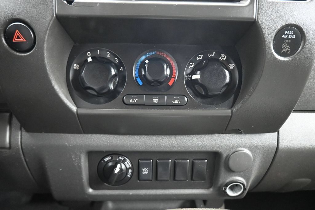 Used 2010 Nissan Xterra X AWD/4WD image 15