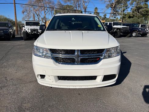 Used 2018 Dodge Journey SE image 12