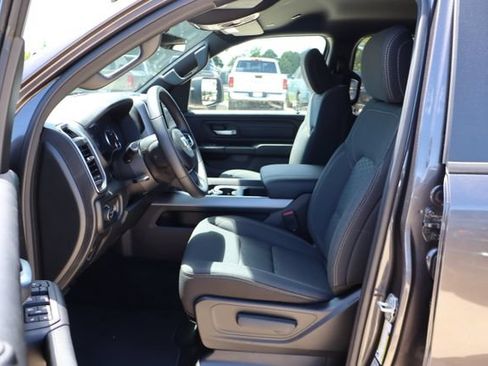 New 2026 RAM 1500 Express AWD/4WD image 11