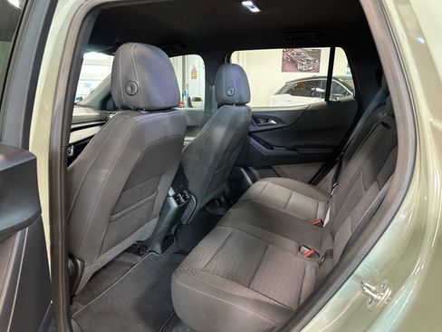 Used 2026 Chevrolet Equinox LT FWD image 32