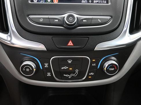 Used 2020 Chevrolet Equinox LS FWD image 18