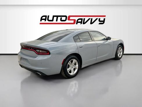 Used 2022 Dodge Charger SXT RWD image 7