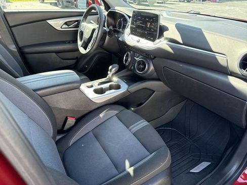 Certified 2024 Chevrolet Blazer LT w/ Convenience Package FWD image 26