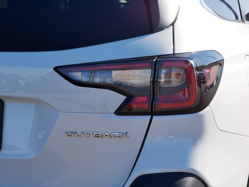Used 2023 Subaru Outback Limited image 17