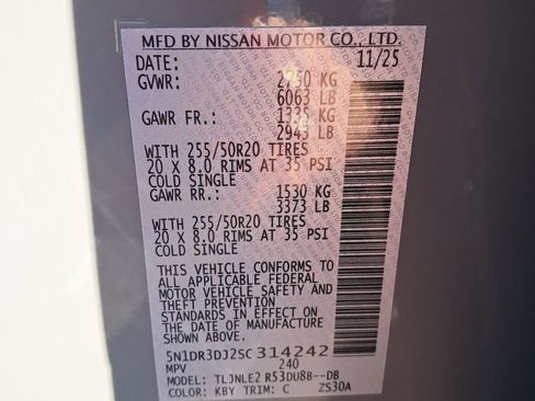 New 2025 Nissan Pathfinder Platinum w/ Lighting Package (N92) image 31