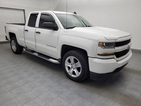 Used 2019 Chevrolet Silverado 1500 Custom w/ Custom Convenience Package image 11