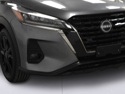 Used 2023 Nissan Kicks SR w/ SR Premium Package FWD image 39