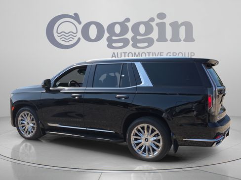 Used 2024 Cadillac Escalade Premium Luxury w/ Performance Package AWD/4WD image 3
