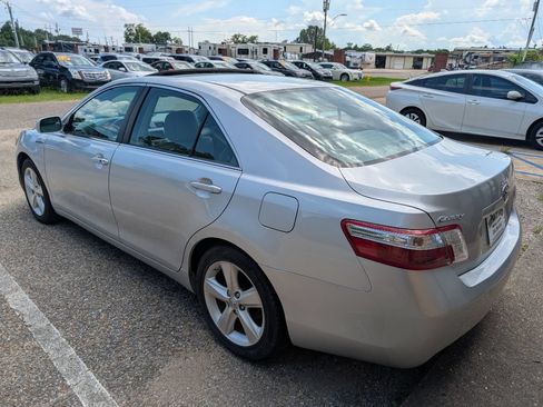 Used 2008 Toyota Camry Hybrid w/ Upgrade Pkg w/ Navigation FWD image 5