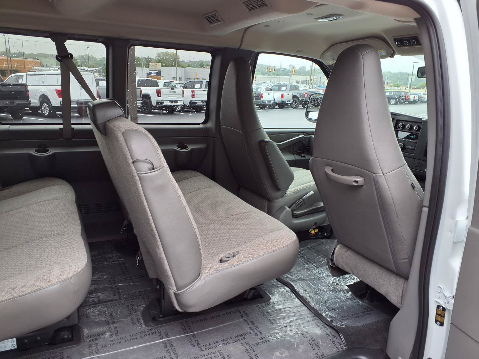 Used 2026 GMC Savana 3500 LT w/ LT Preferred Equipment Group RWD image 23