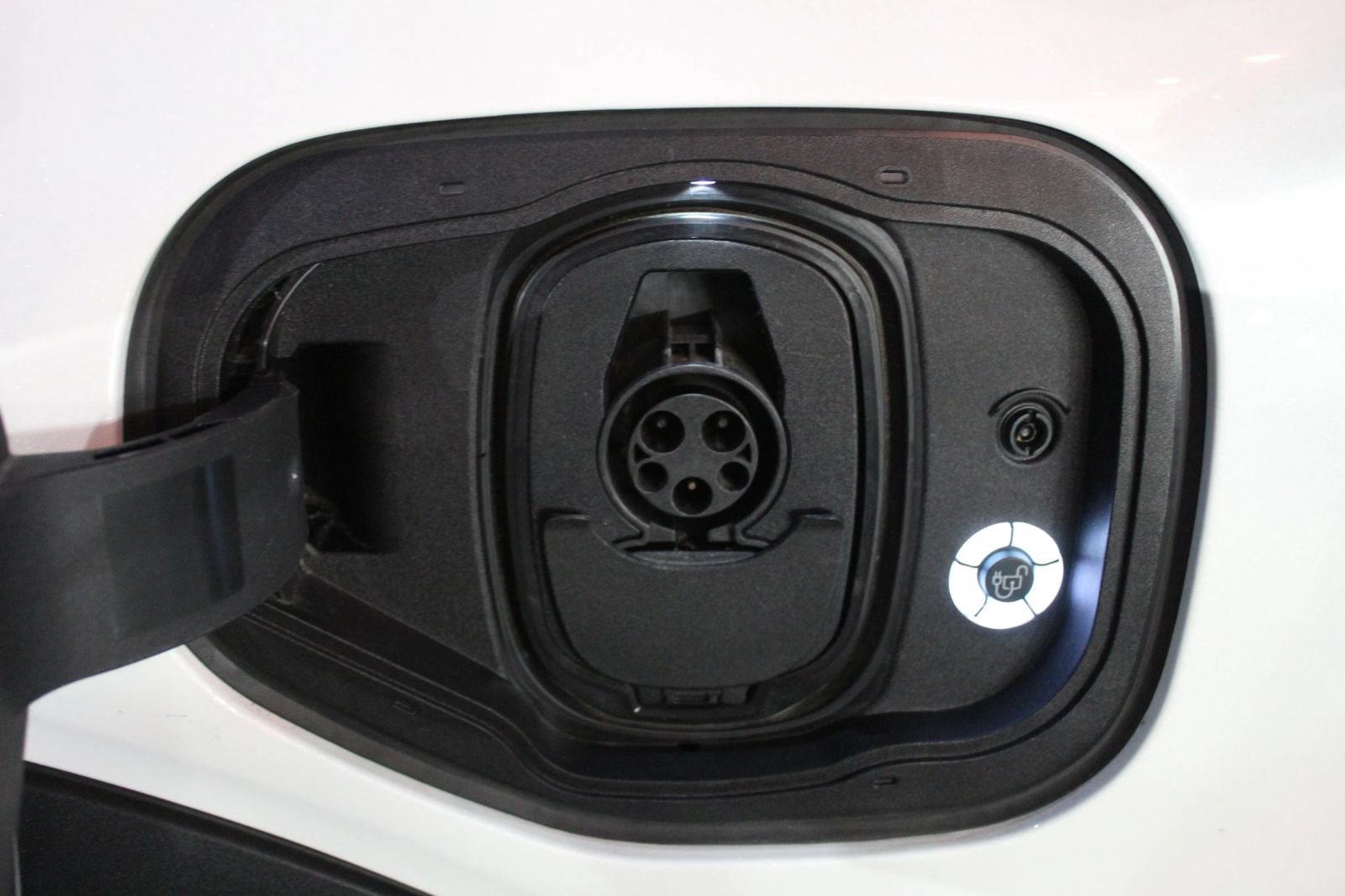Used 2023 Ford Mustang Mach-E Select RWD image 30