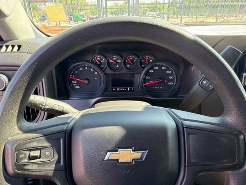 Used 2020 Chevrolet Silverado 1500 Custom w/ Custom Value Package AWD/4WD image 9