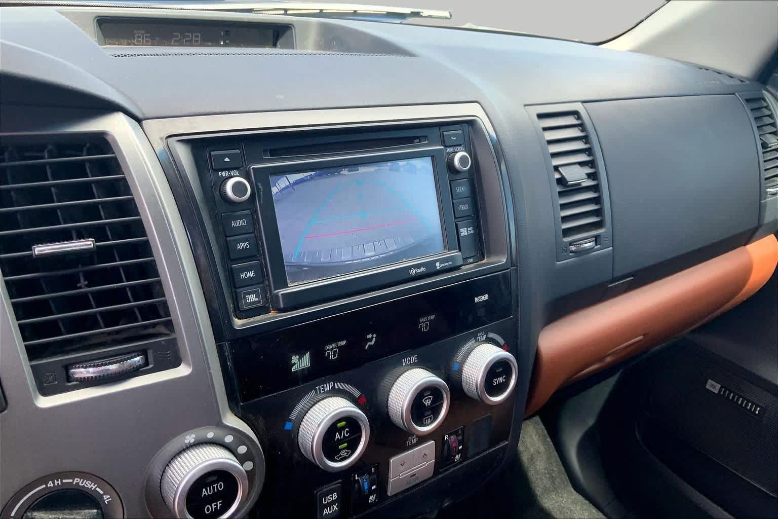 Used 2014 Toyota Sequoia Platinum AWD/4WD image 27