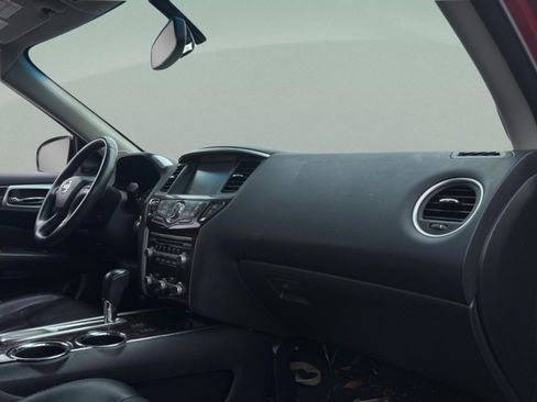 Used 2015 Nissan Pathfinder SL w/ SL Tech Package image 34