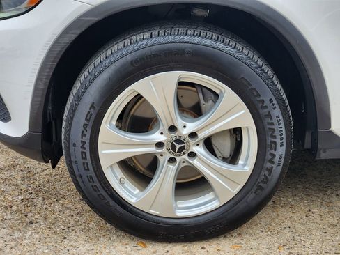Used 2018 Mercedes-Benz GLC 300 4MATIC image 10