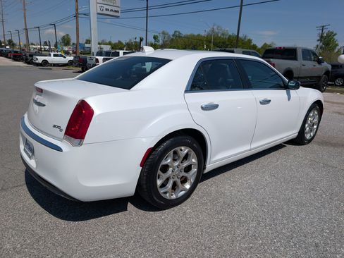 Used 2016 Chrysler 300 C Platinum w/ Safetytec Plus Group image 5