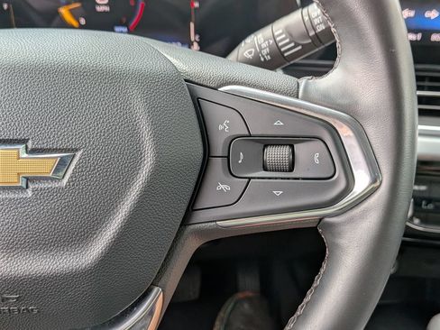 Used 2025 Chevrolet Trax LT w/ LT Convenience Package FWD image 18