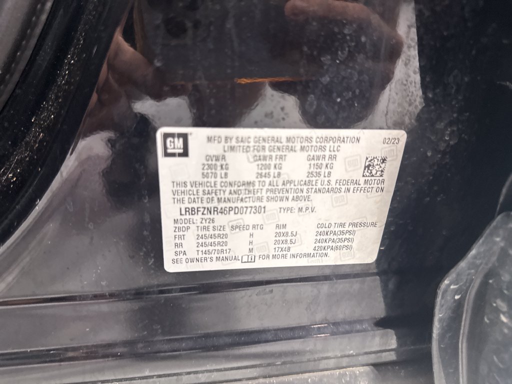 Used 2023 Buick Envision Essence w/ Sport Touring Package FWD image 27