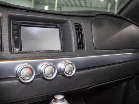 Used 2005 Chevrolet SSR LS 2dr Regular Cab Convertible w/ Preferred Equipment Group image 13