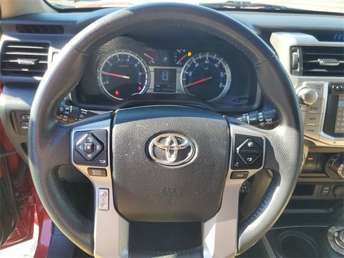 Used 2019 Toyota 4Runner SR5 Premium image 17