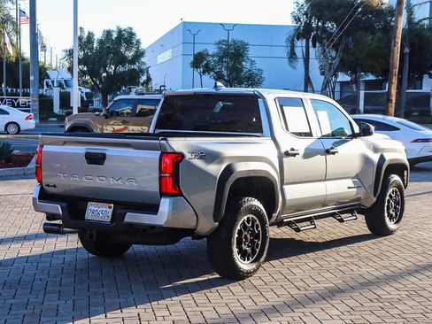 Certified 2025 Toyota Tacoma TRD Off-Road image 7