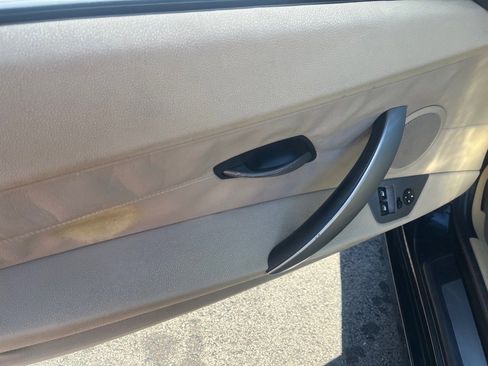 Used 2003 BMW Z4 2.5i image 6