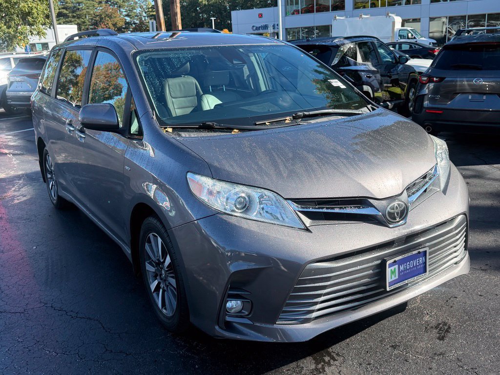 Used 2018 Toyota Sienna XLE w/ XLE Navigation Package AWD/4WD image 11