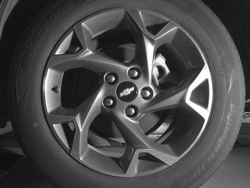 Used 2025 Chevrolet Trax LT FWD image 14