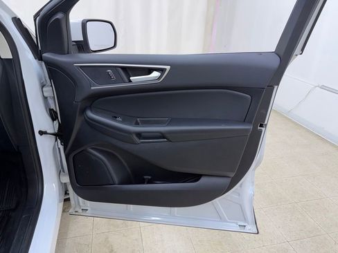 Used 2024 Ford Edge SEL w/ Convenience Package AWD/4WD image 9