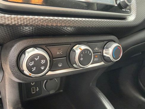 Used 2020 Nissan Kicks S image 25