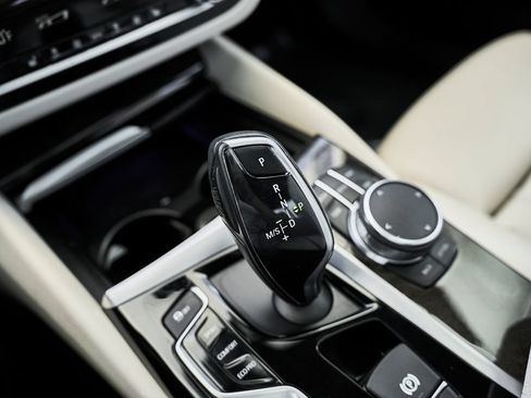 Used 2018 BMW 540i w/ Premium Package RWD image 35