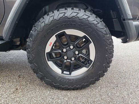 Used 2018 Jeep Wrangler Rubicon AWD/4WD image 12
