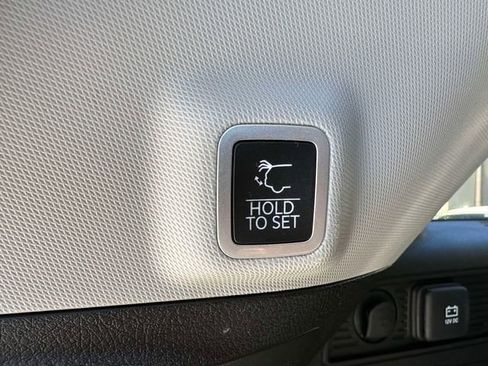 Used 2024 Jeep Grand Cherokee Limited 4xe image 12