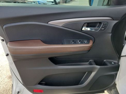 Certified 2024 Honda Ridgeline RTL image 17