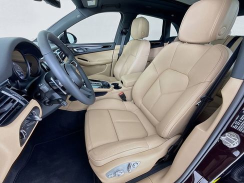 New 2026 Porsche Macan image 5