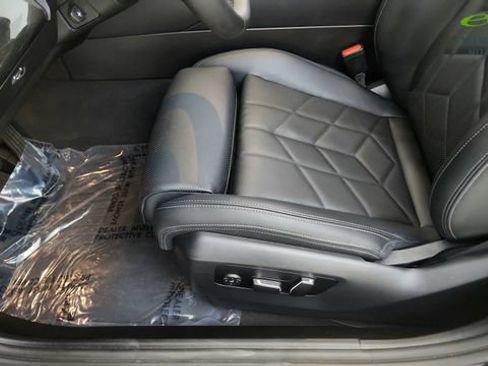 Used 2025 BMW 530i RWD image 34