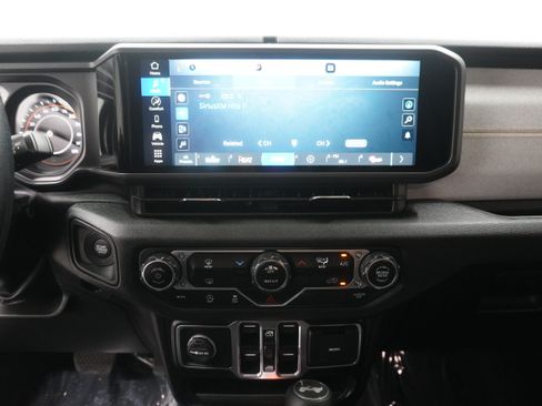 Used 2025 Jeep Wrangler Unlimited Sport AWD/4WD image 20