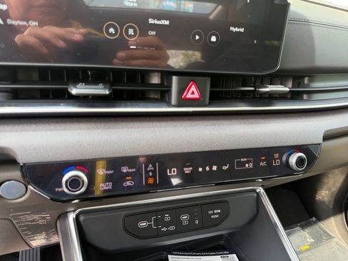 New 2026 Kia Carnival SX FWD image 17