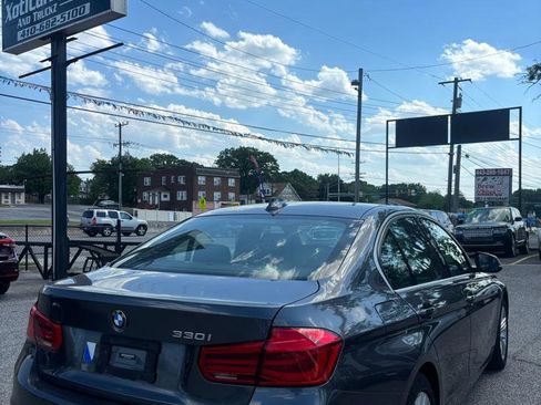 Used 2017 BMW 330i Sedan RWD image 6