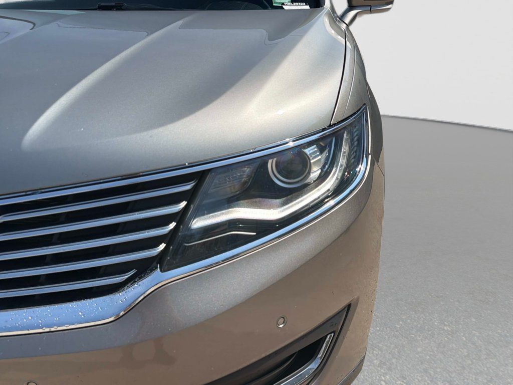 Used 2017 Lincoln MKX Reserve AWD/4WD image 11