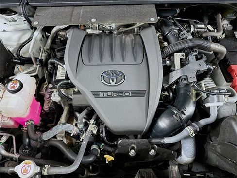 Used 2023 Toyota Highlander XLE image 35