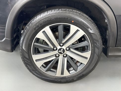 Used 2021 Mitsubishi Outlander Sport FWD image 32