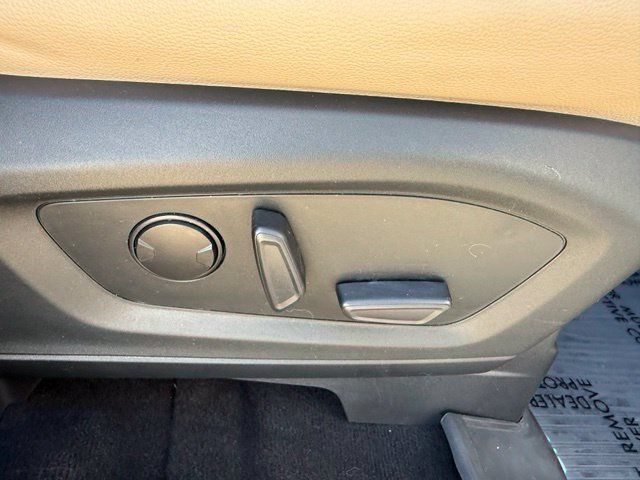 Used 2021 Ford Explorer Limited w/ Equipment Group 301A RWD image 37